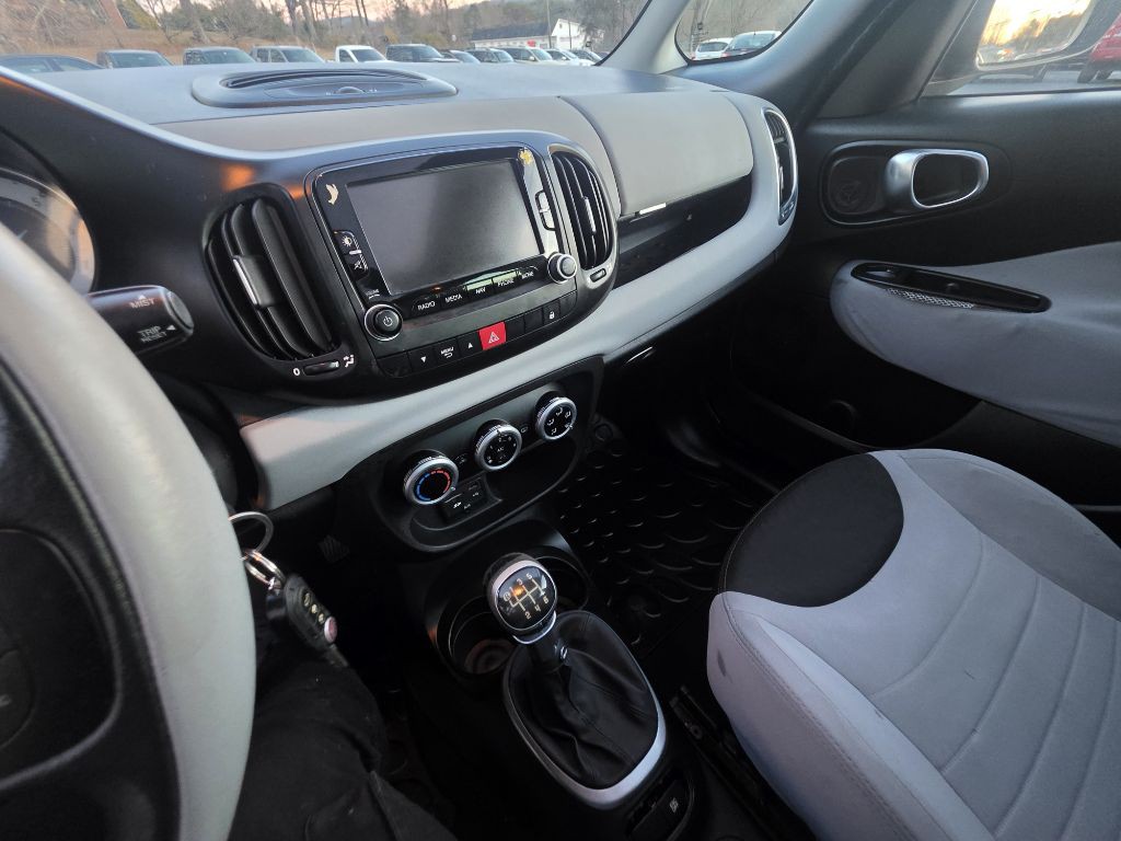 2014 FIAT 500L Image 22