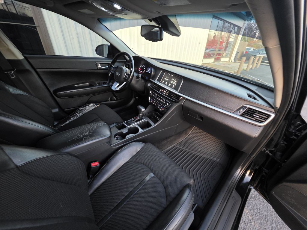 2019 Kia Optima Image 9