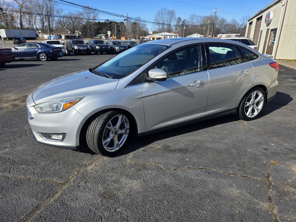 2016 Ford Focus Image 2