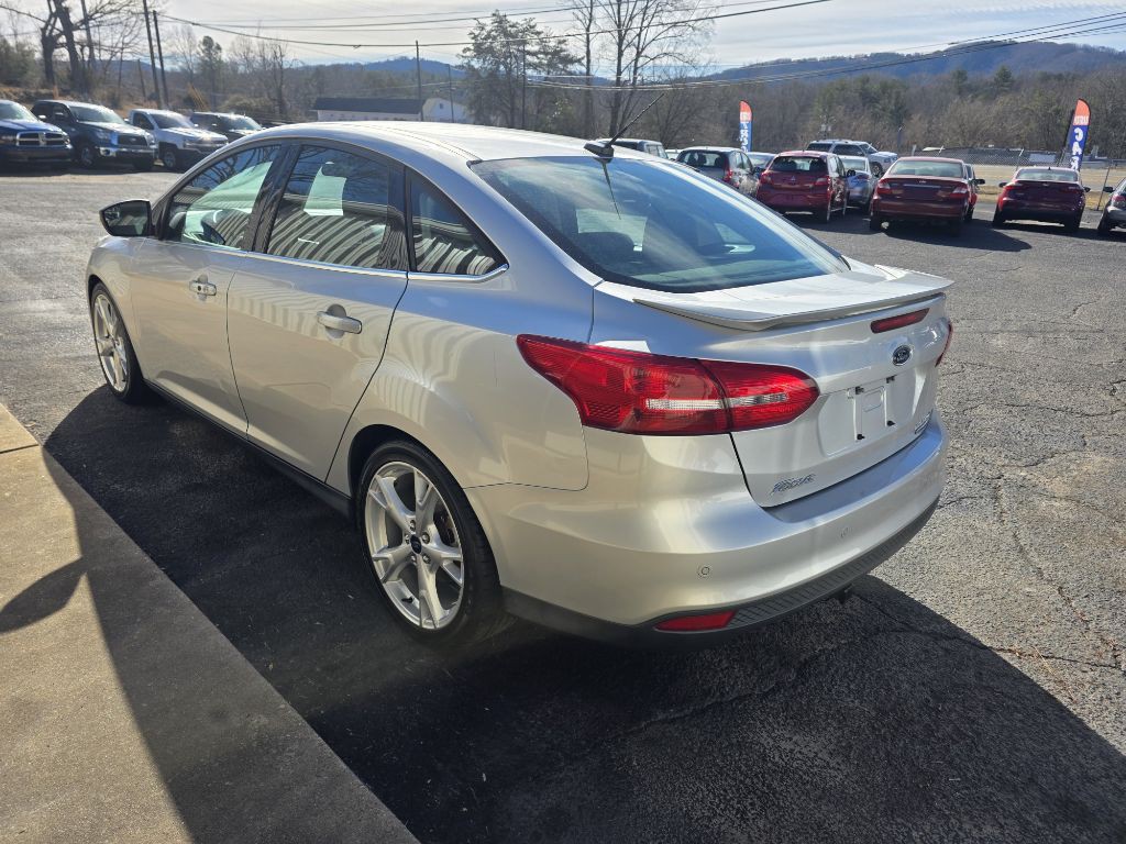 2016 Ford Focus Image 3