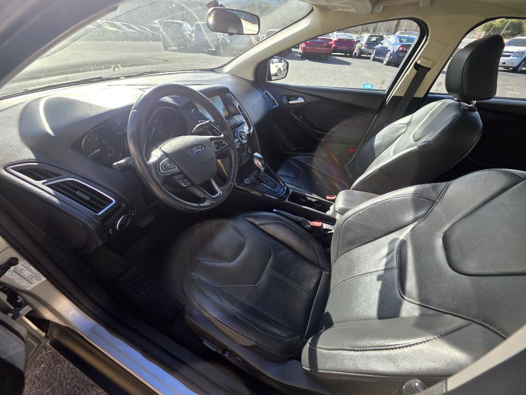 2016 Ford Focus Image 4