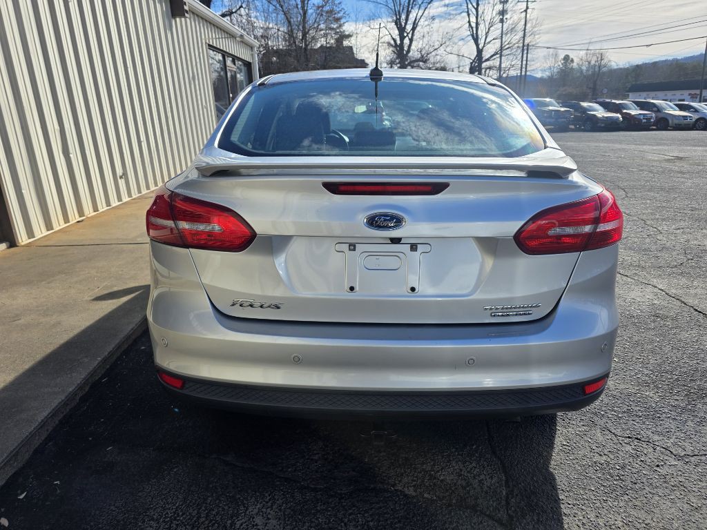 2016 Ford Focus Image 12