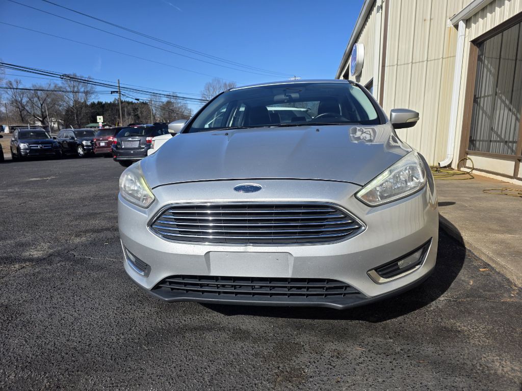 2016 Ford Focus Image 17