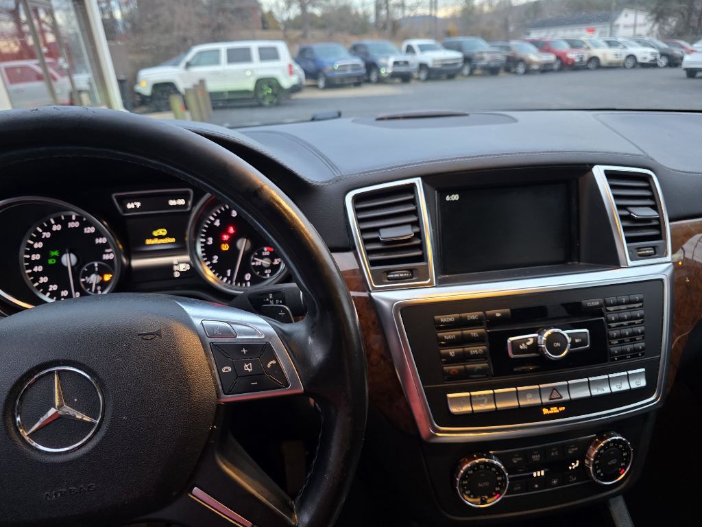 2013 Mercedes-Benz GL-Class Image 2