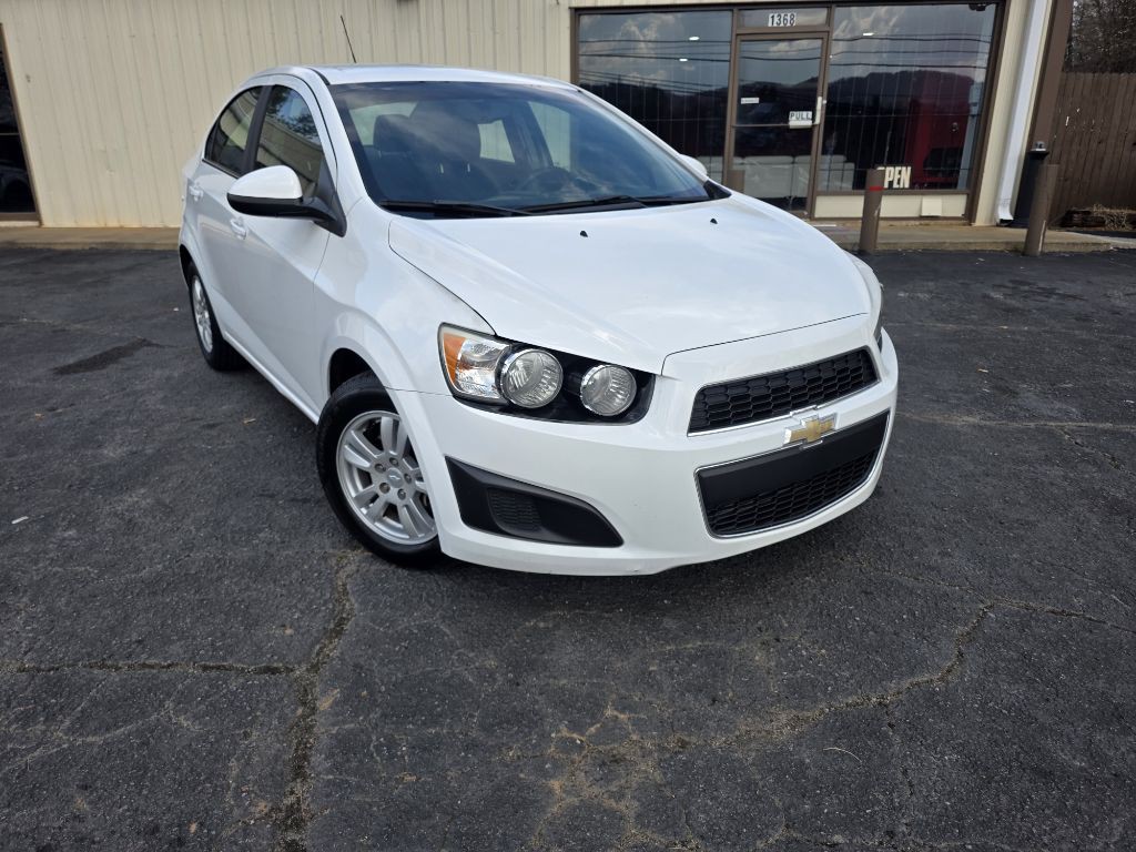 2016 Chevrolet Sonic Image 1