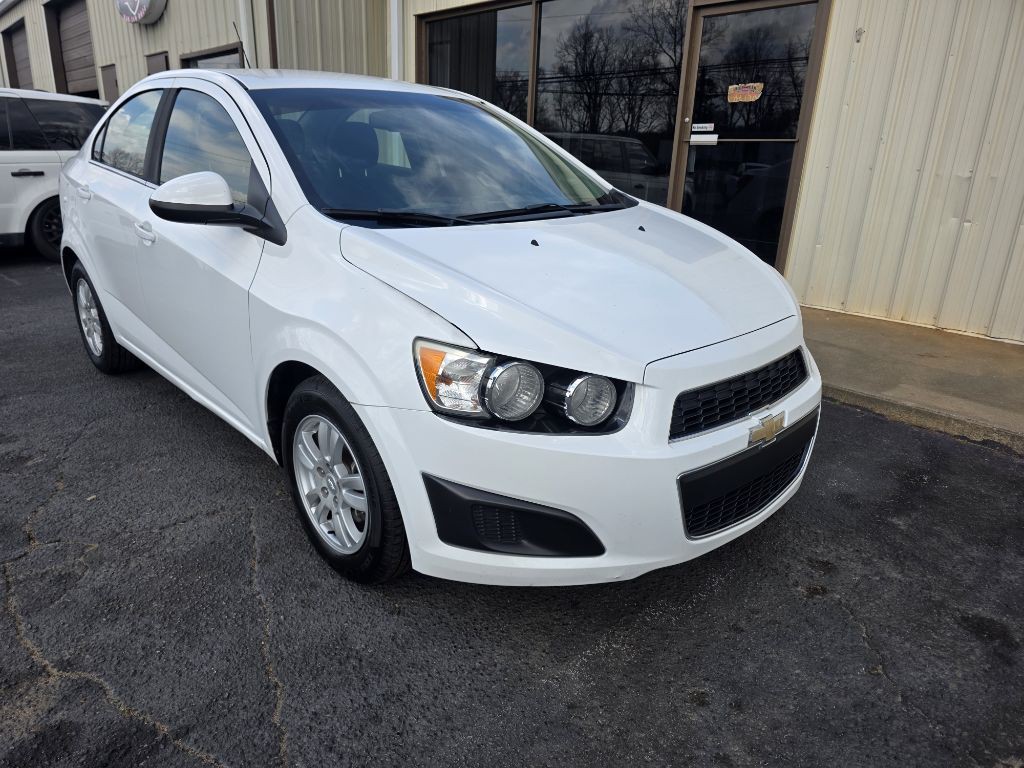 2016 Chevrolet Sonic Image 6