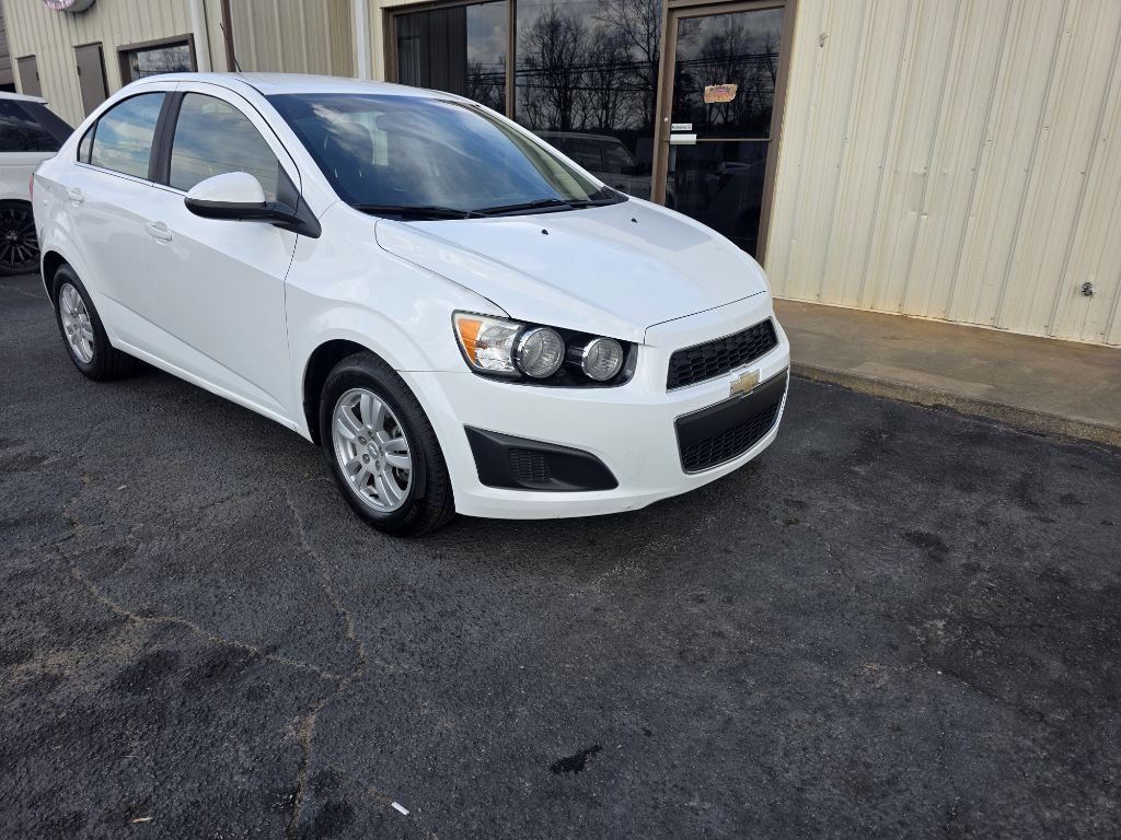 2016 Chevrolet Sonic Image 11