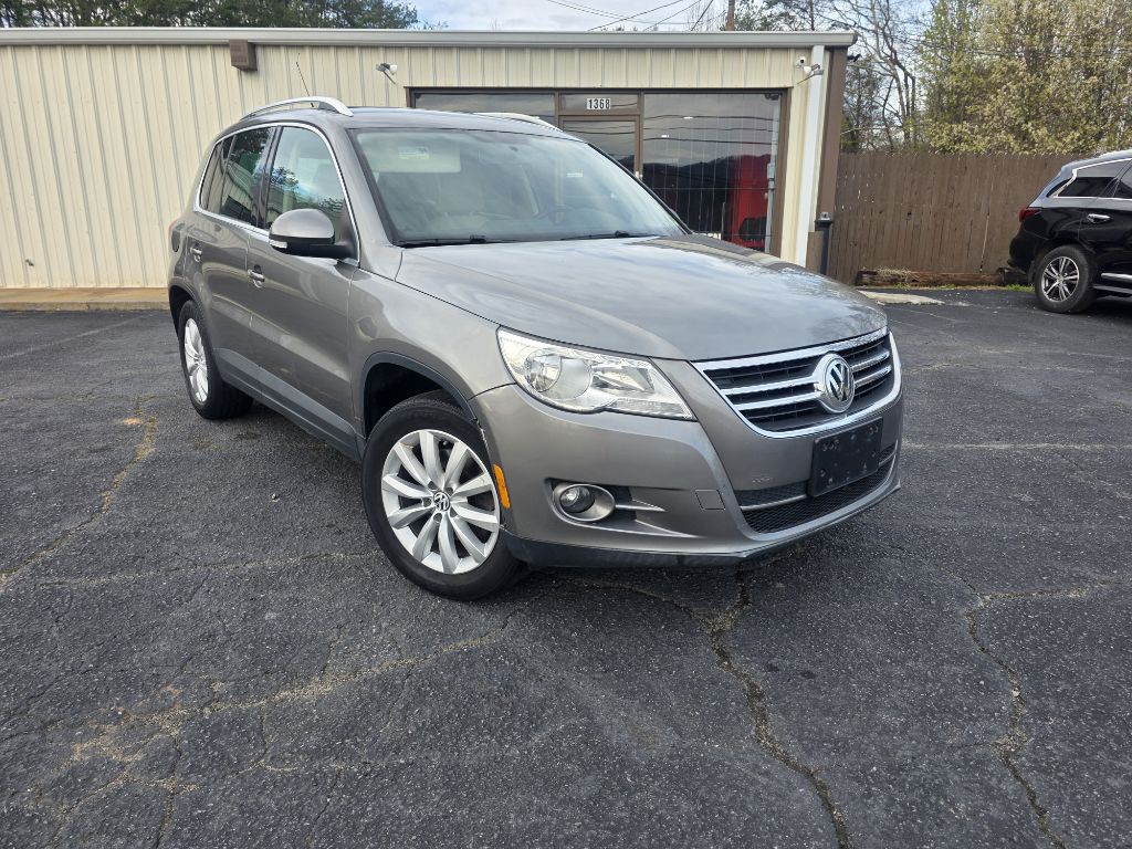 2011 Volkswagen Tiguan Image 2