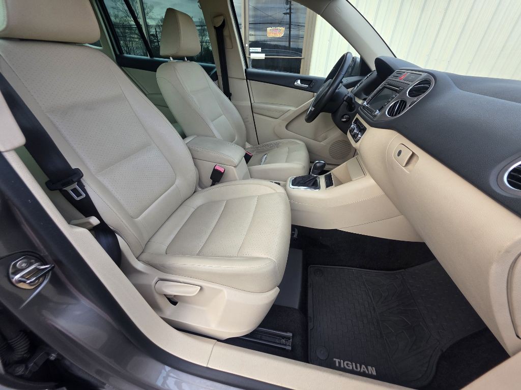 2011 Volkswagen Tiguan Image 6