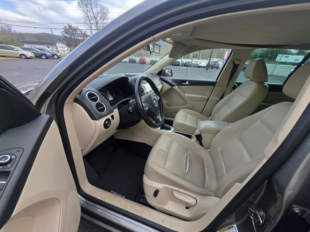 2011 Volkswagen Tiguan Image 9