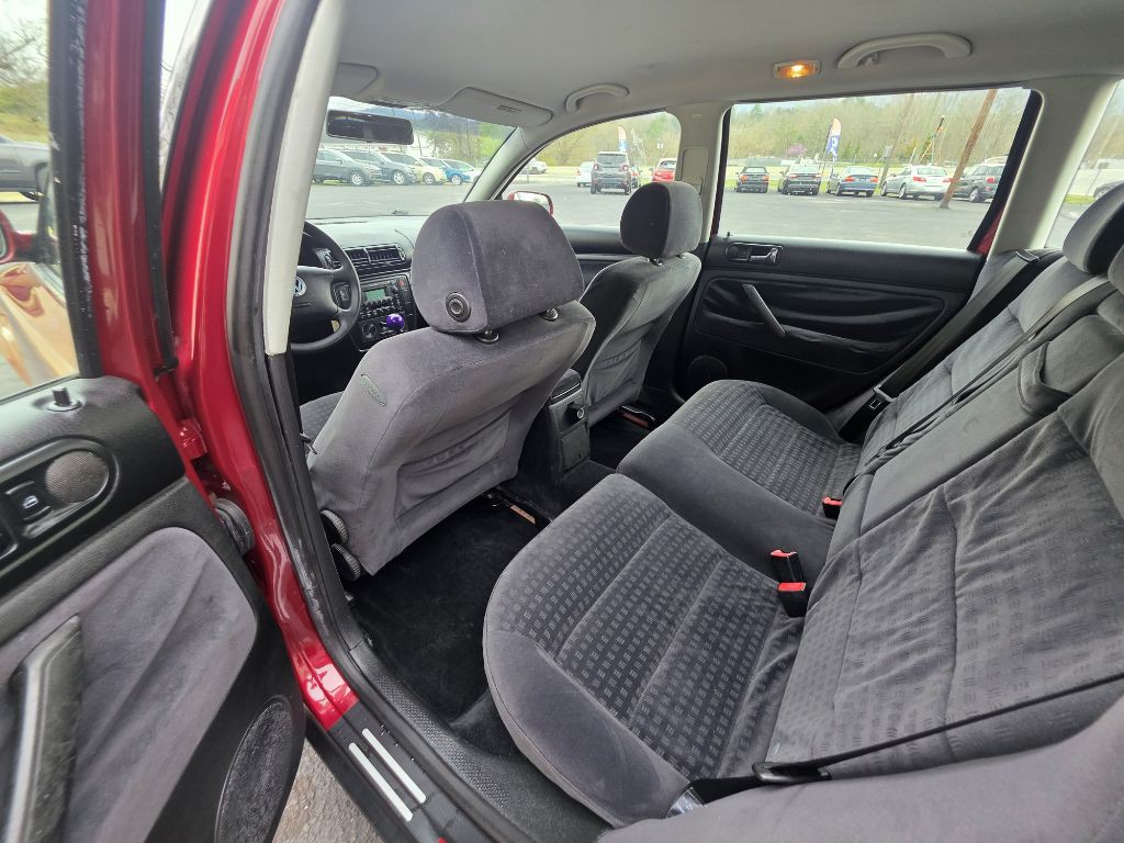 2003 Volkswagen Passat Image 6