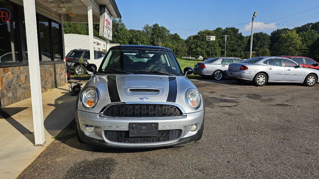 2007 MINI Cooper Image 2