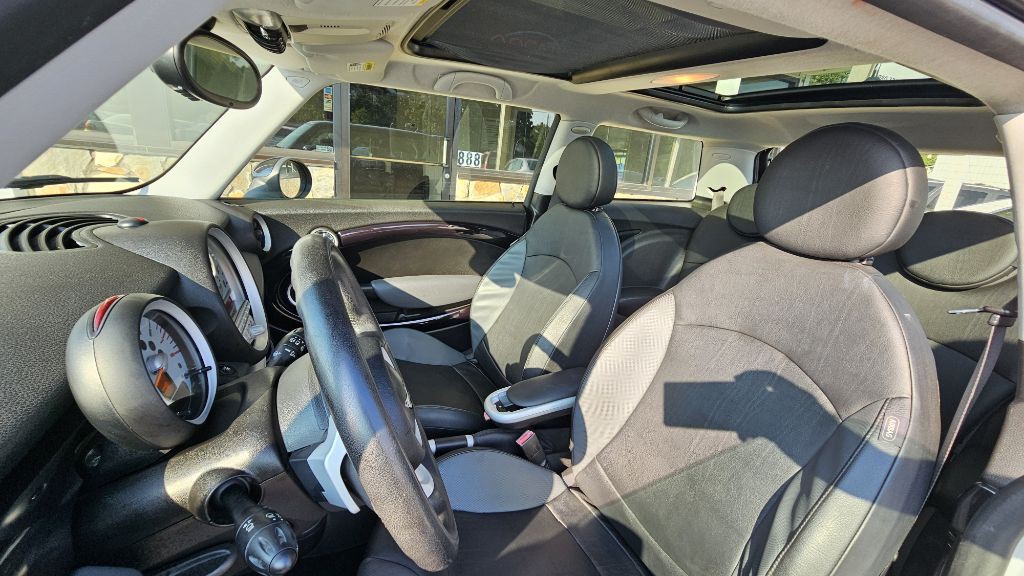 2007 MINI Cooper Image 10