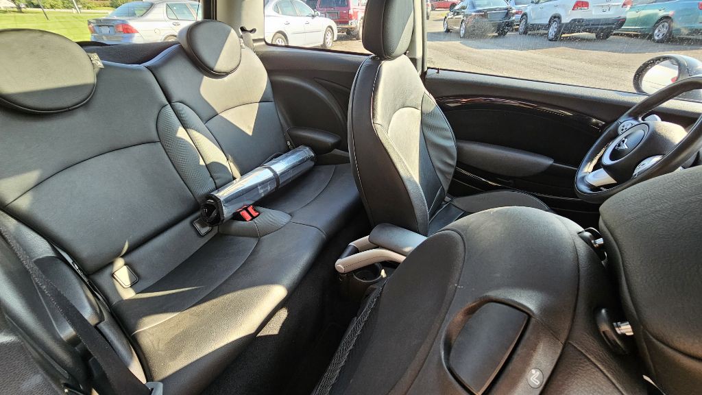 2007 MINI Cooper Image 13