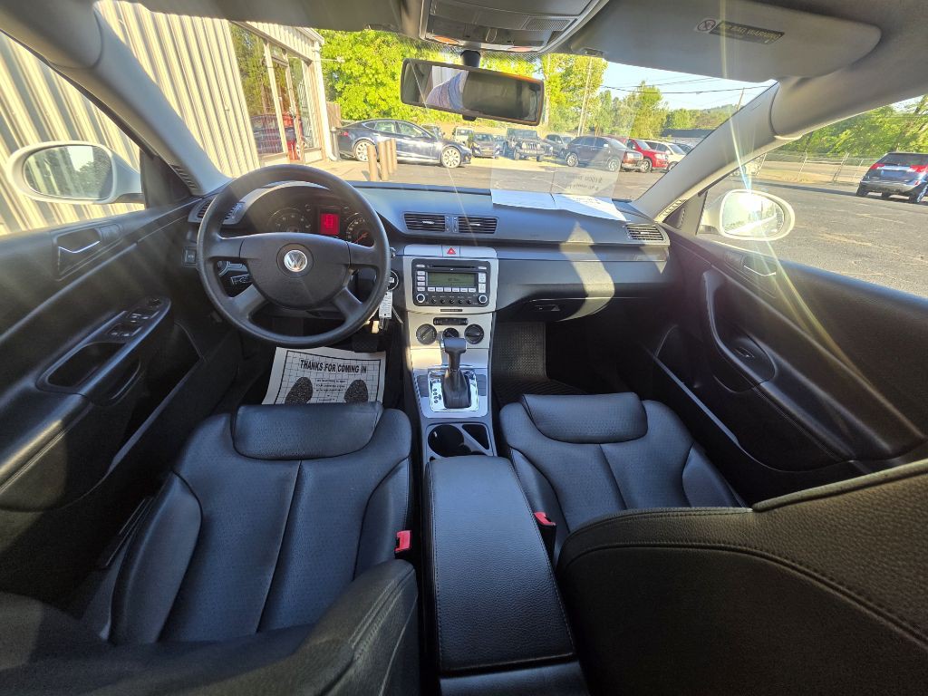 2007 Volkswagen Passat Image 11