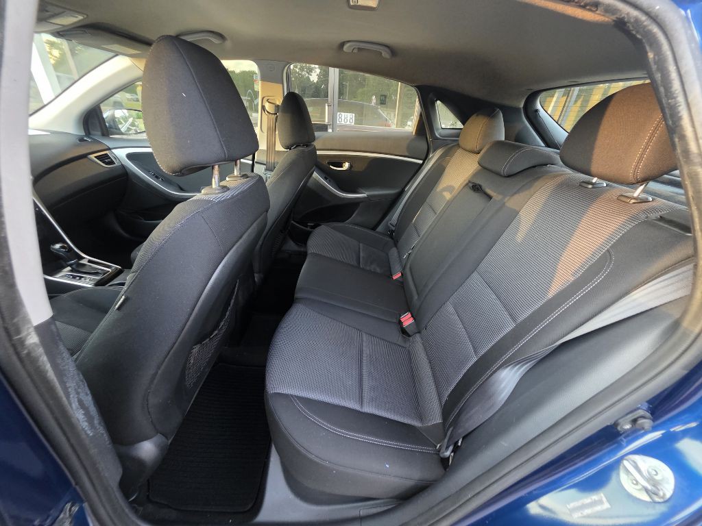 2013 Hyundai Elantra Image 4
