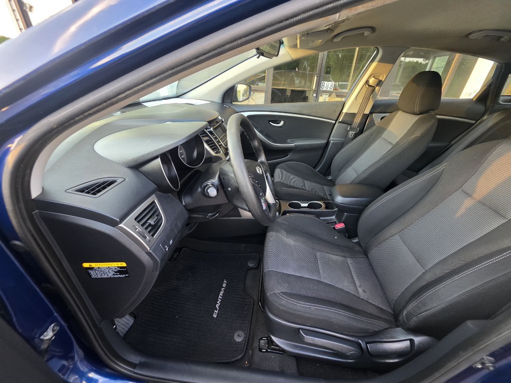 2013 Hyundai Elantra Image 8