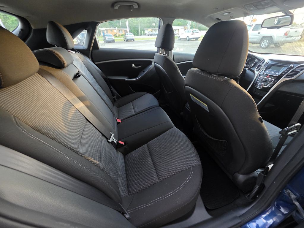 2013 Hyundai Elantra Image 14
