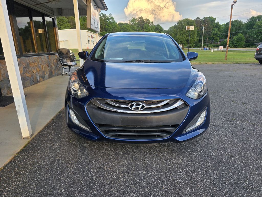 2013 Hyundai Elantra Image 2
