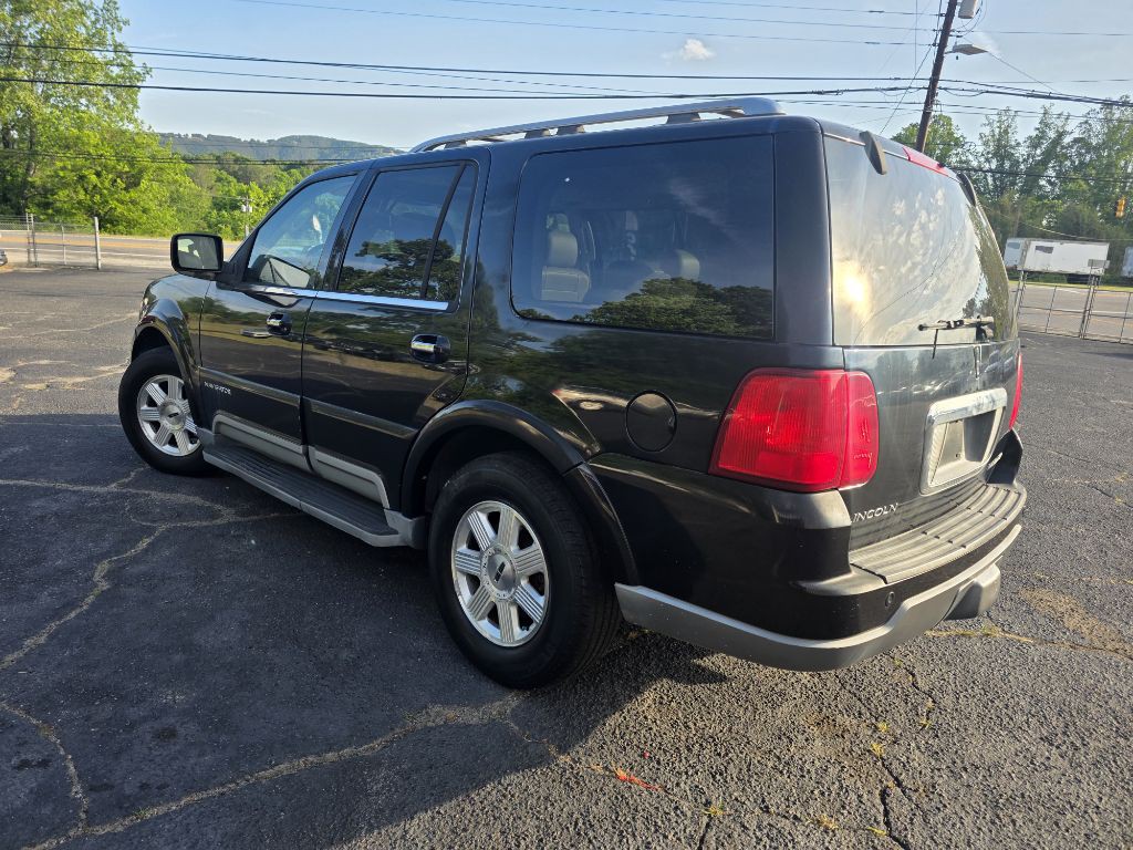 2003 Lincoln Navigator Image 3