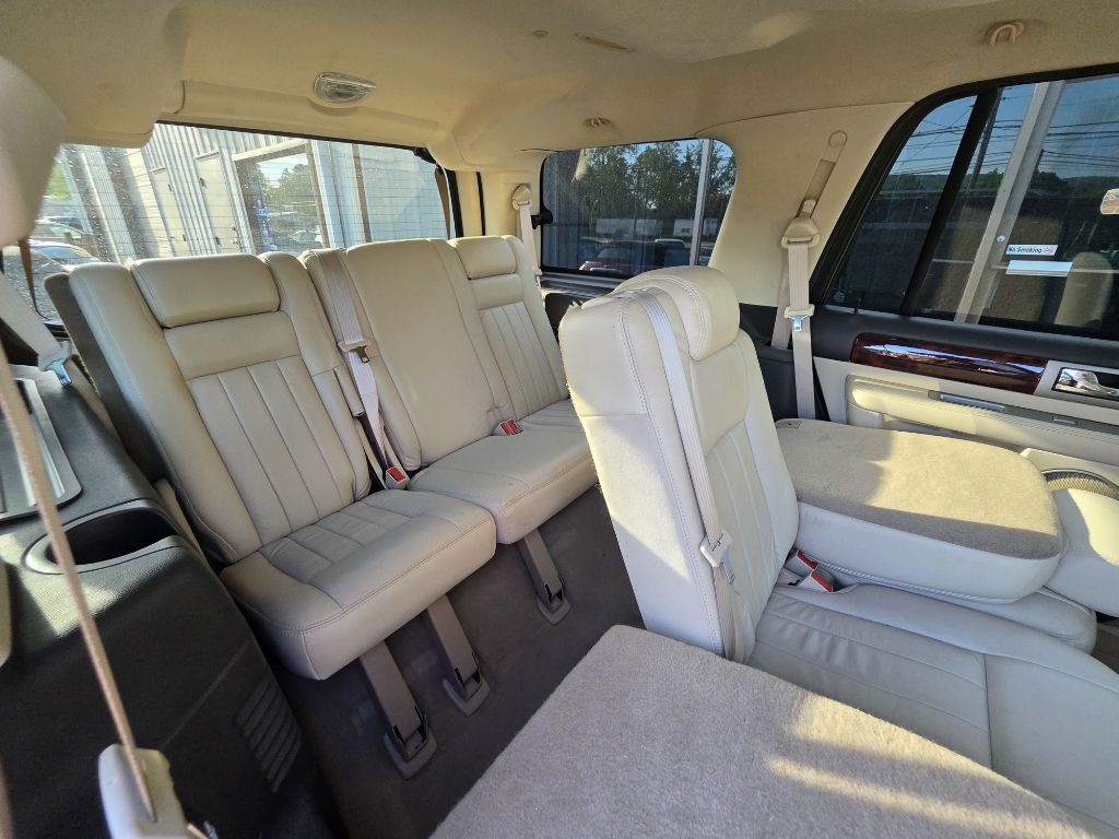 2003 Lincoln Navigator Image 4