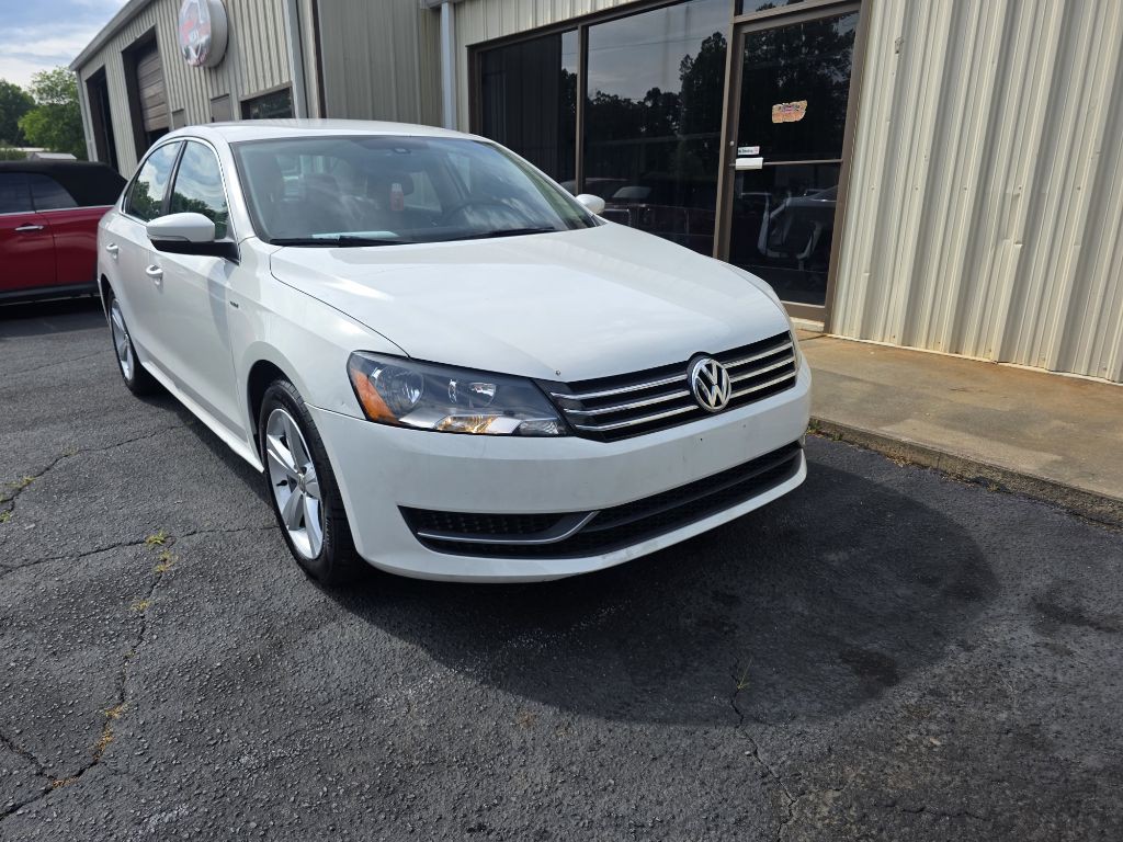 2014 Volkswagen Passat Image 2