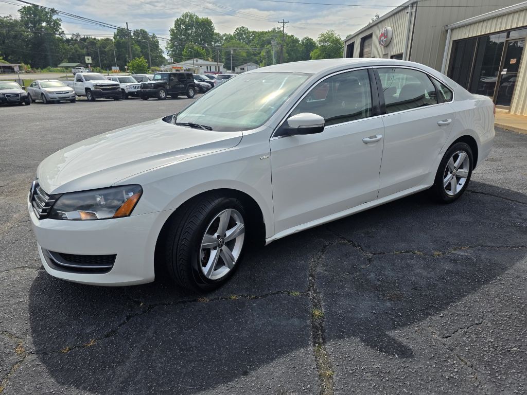 2014 Volkswagen Passat Image 4