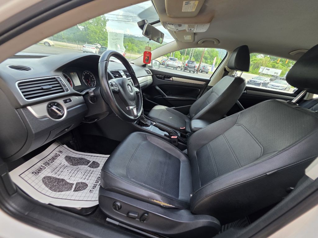 2014 Volkswagen Passat Image 6