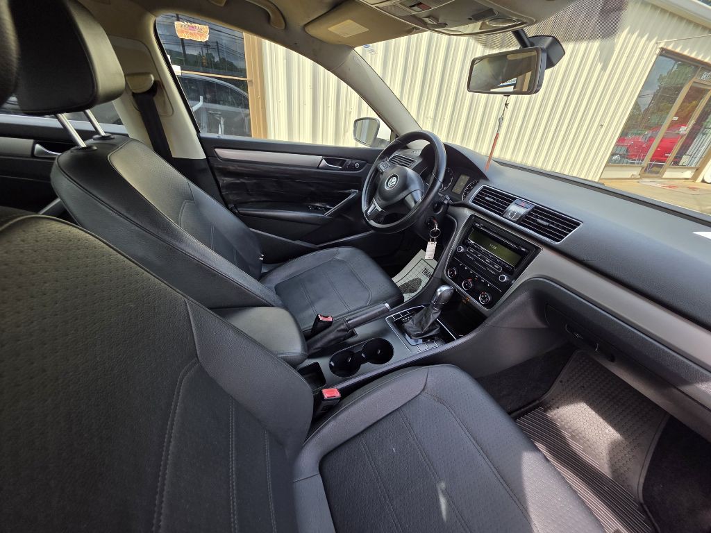 2014 Volkswagen Passat Image 8