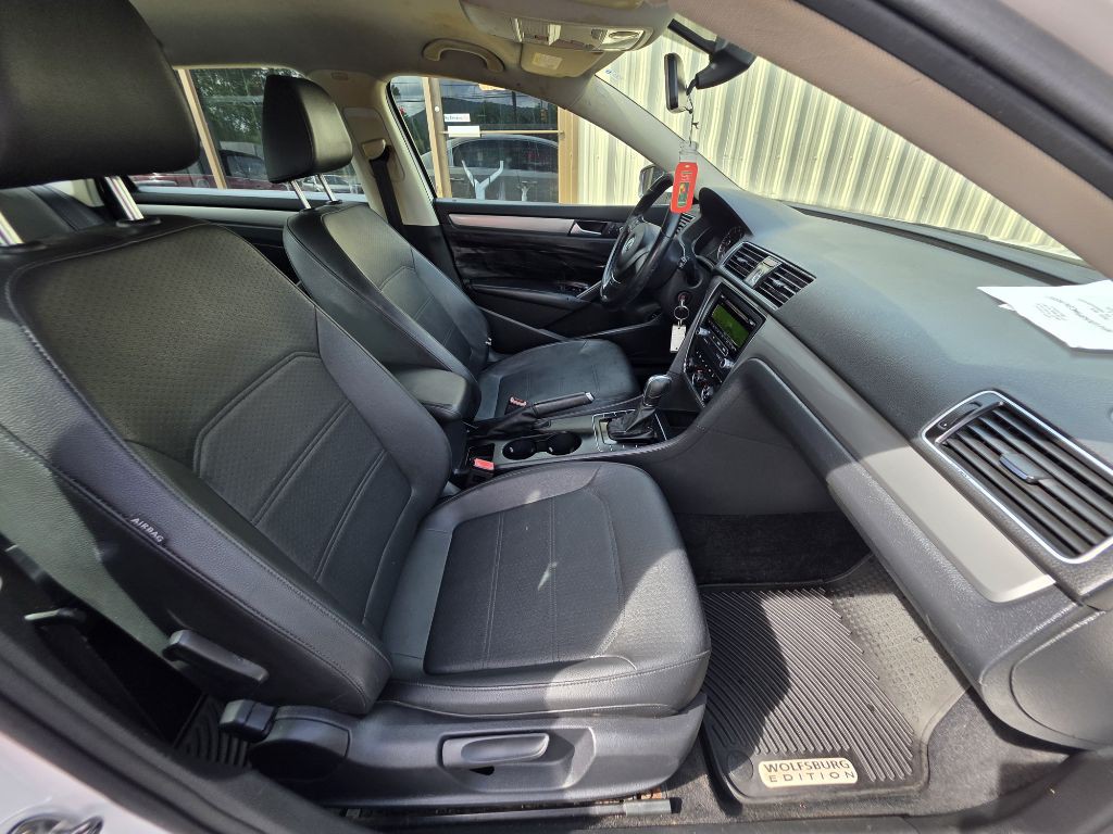 2014 Volkswagen Passat Image 10