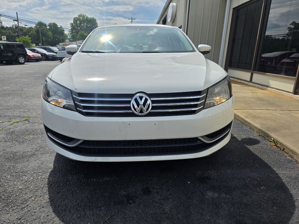 2014 Volkswagen Passat Image 16