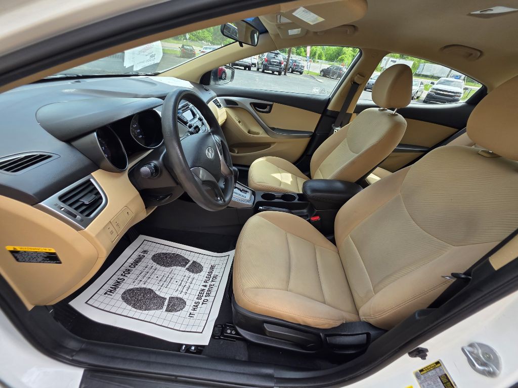 2013 Hyundai Elantra Image 6