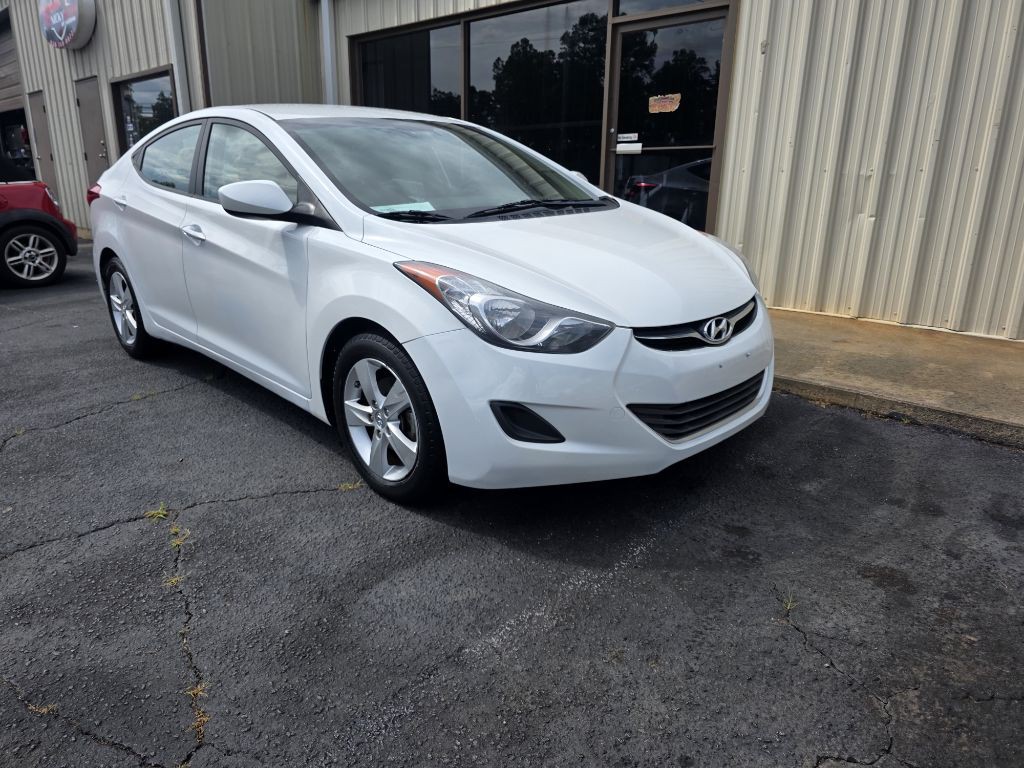 2013 Hyundai Elantra Image 16