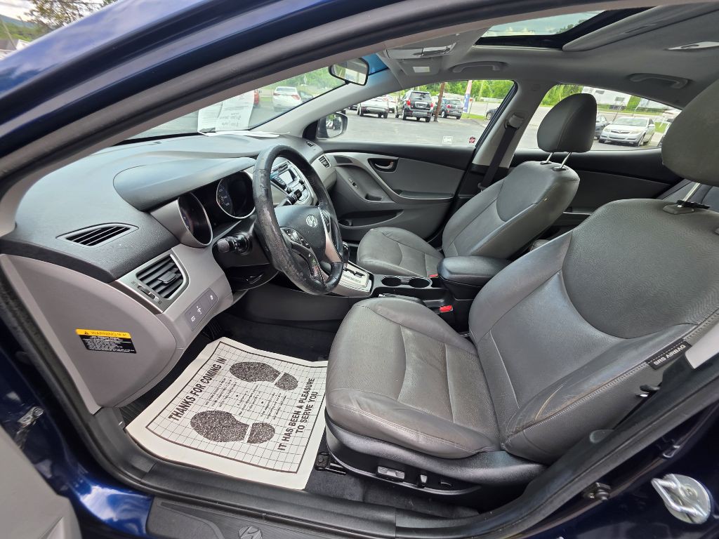 2013 Hyundai Elantra Image 6