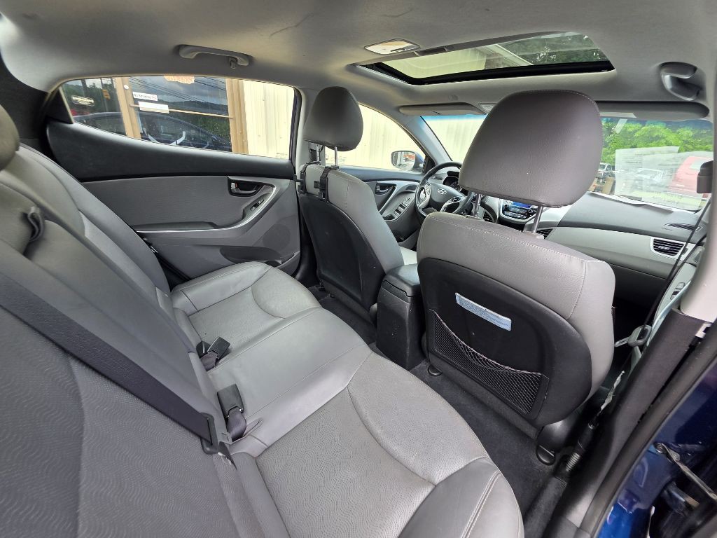 2013 Hyundai Elantra Image 7
