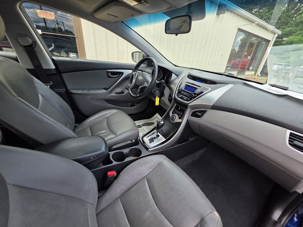 2013 Hyundai Elantra Image 10