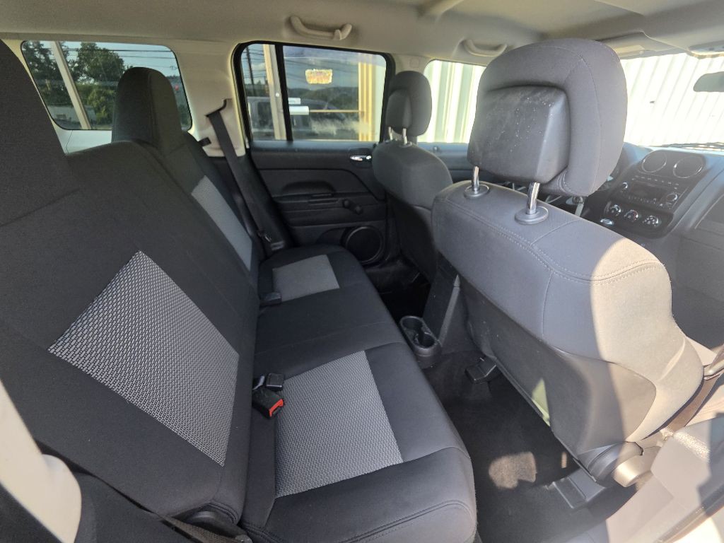 2010 Jeep Patriot Image 2