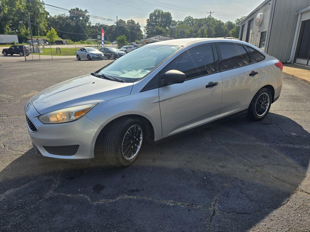 2016 Ford Focus Image 4
