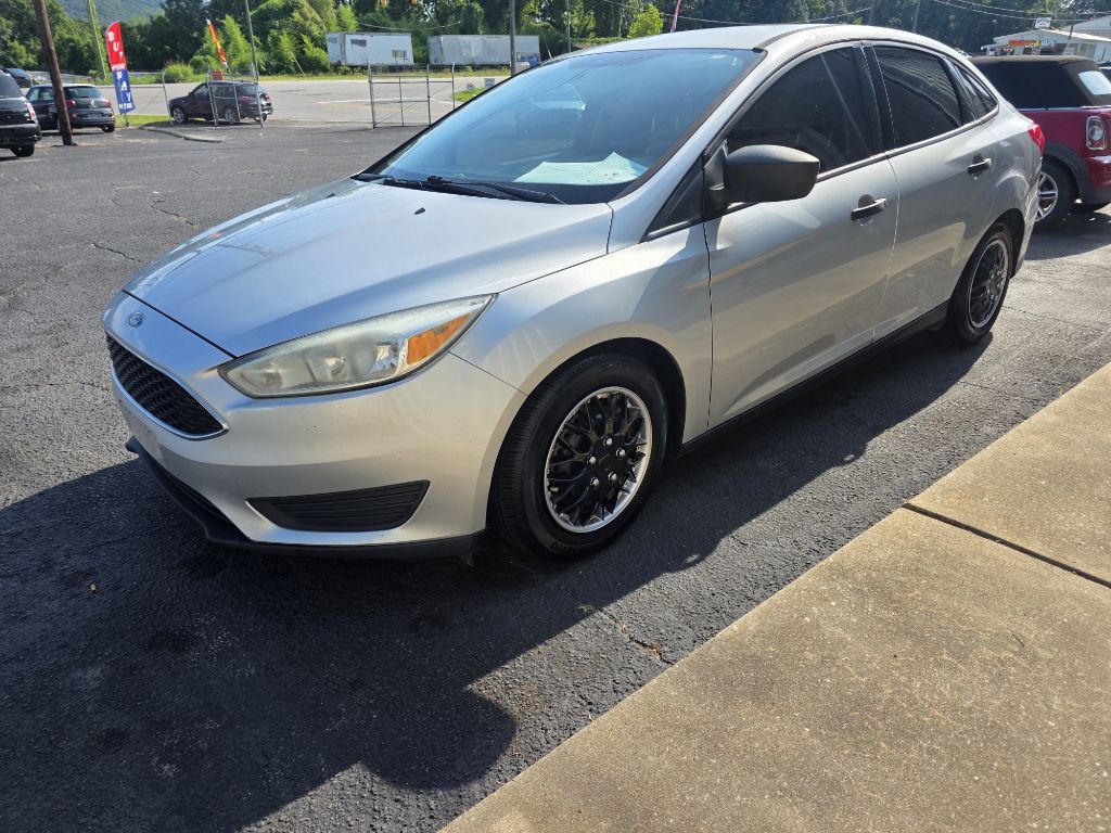 2016 Ford Focus Image 9