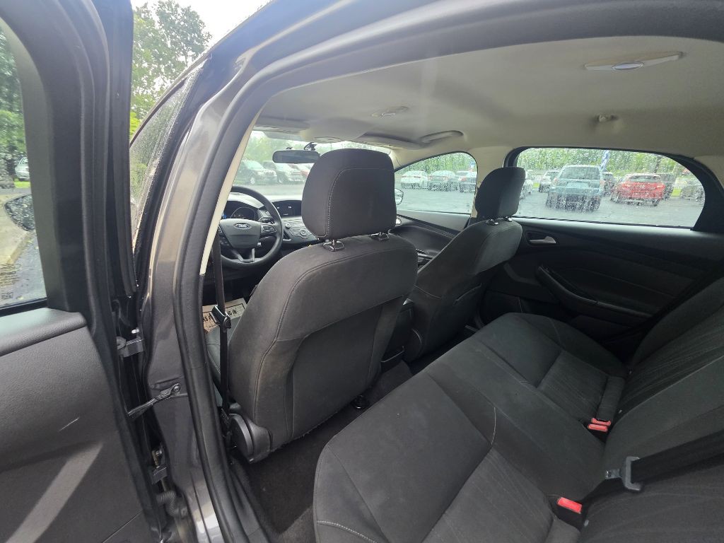 2018 Ford Focus Image 4