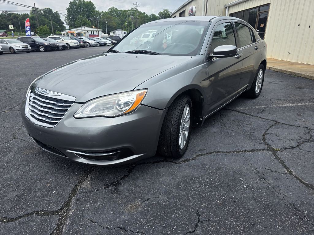 2012 Chrysler 200 Image 3