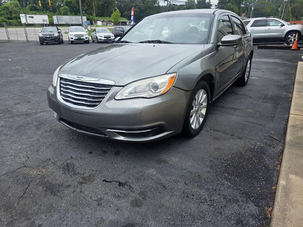 2012 Chrysler 200 Image 5