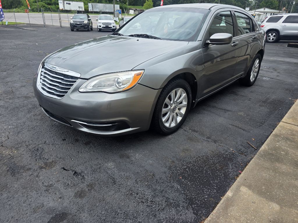 2012 Chrysler 200 Image 6