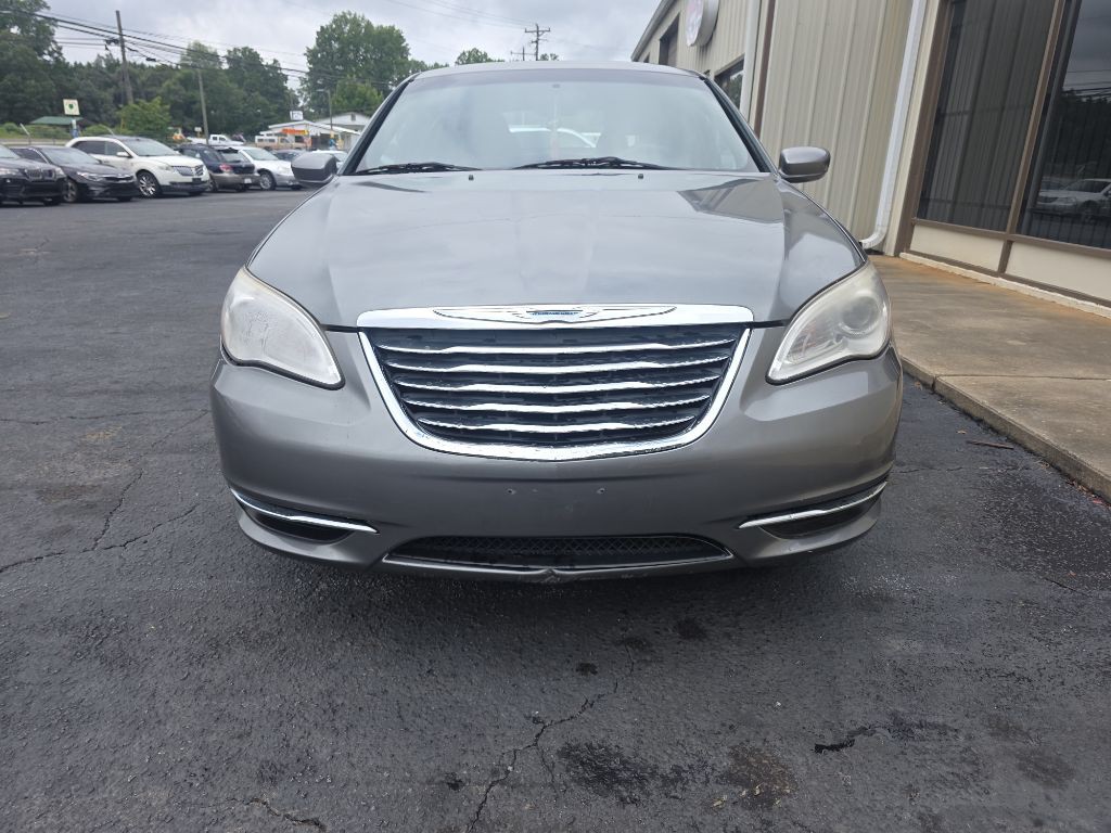 2012 Chrysler 200 Image 13