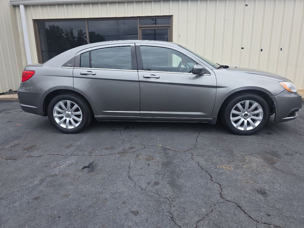 2012 Chrysler 200 Image 14