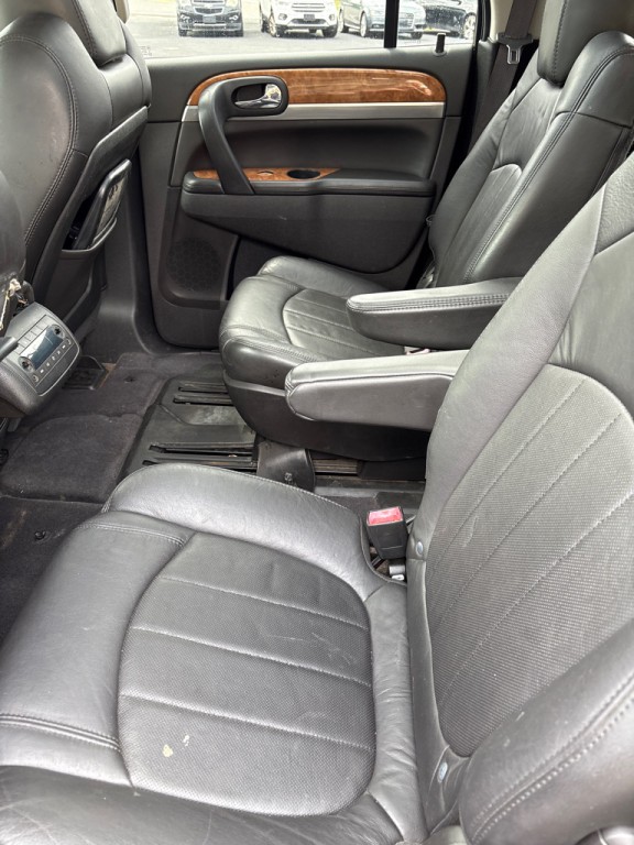 2010 Buick Enclave Image 9