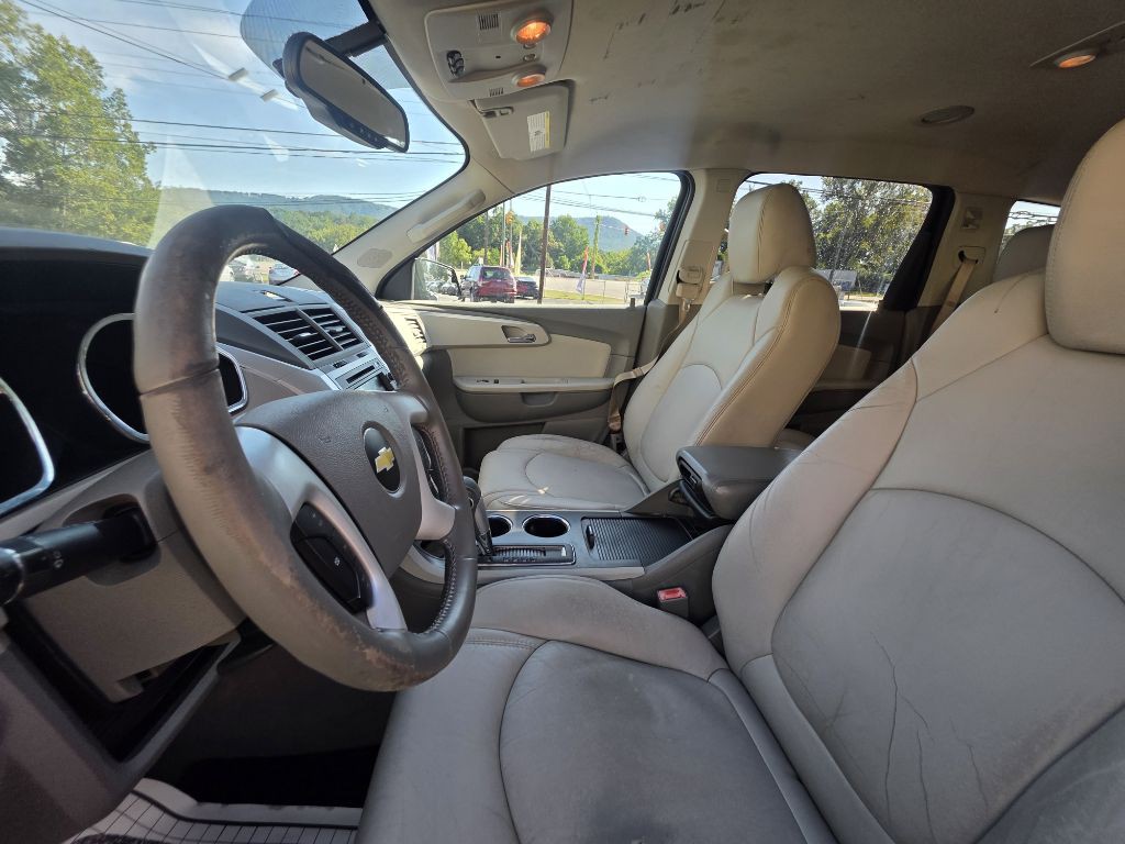 2012 Chevrolet Traverse Image 12
