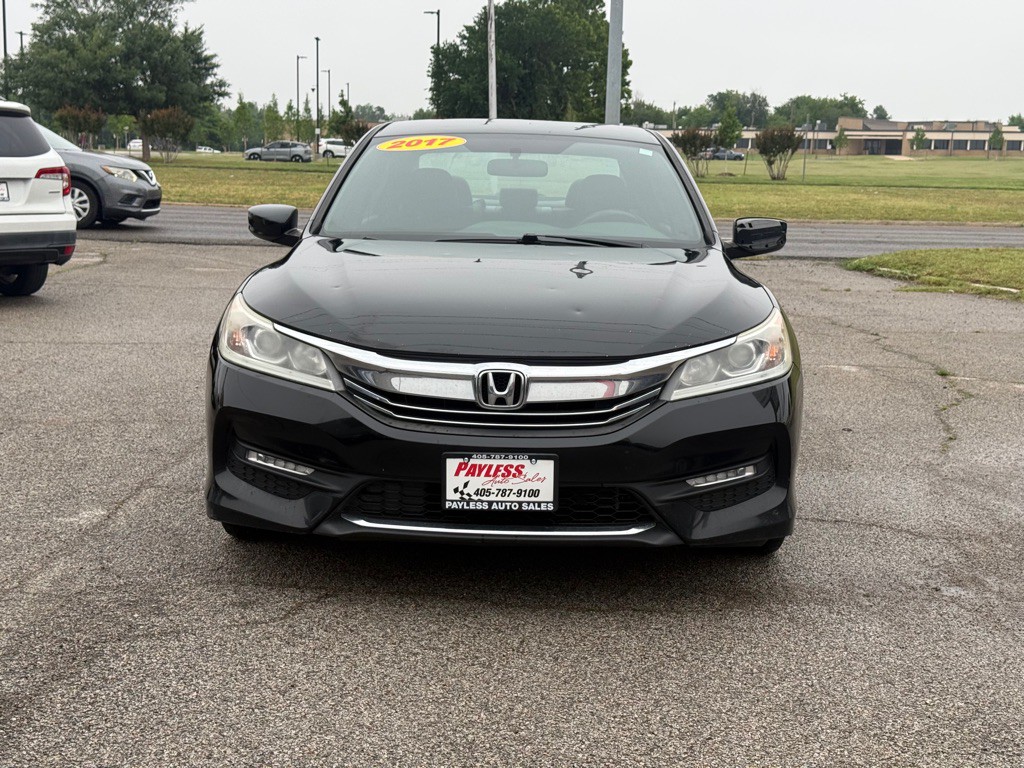 2017 Honda Accord Image 2