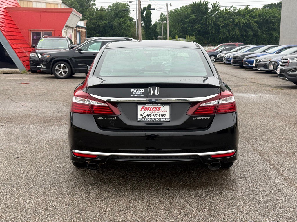 2017 Honda Accord Image 5
