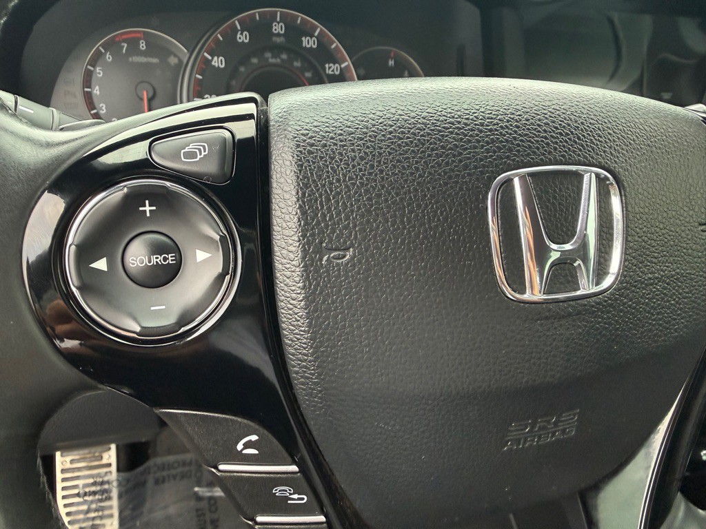 2017 Honda Accord Image 14